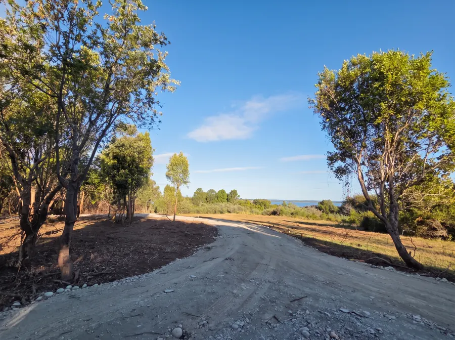 Curva con vista al estuario